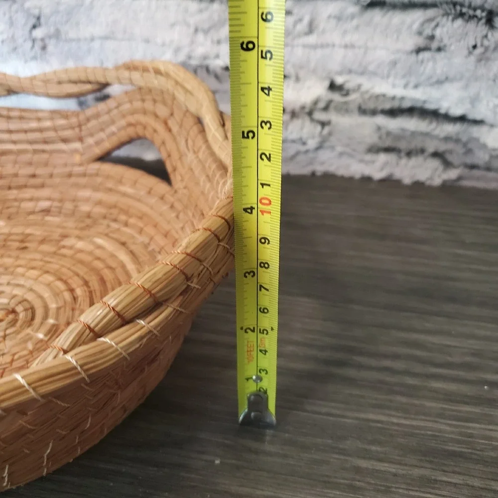 BEAUTIFUL Oaxacan Oval Pine Needle Basket Peek-a-boo‎ 6 Wave Loops